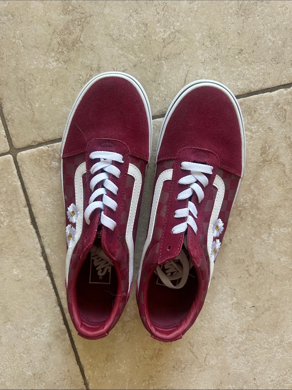 Vans Women's Maroon Checkerboard Daisy Old Skool Sneakers